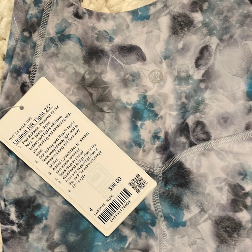 Lululemon Unlimit HR 25” NWT size 4